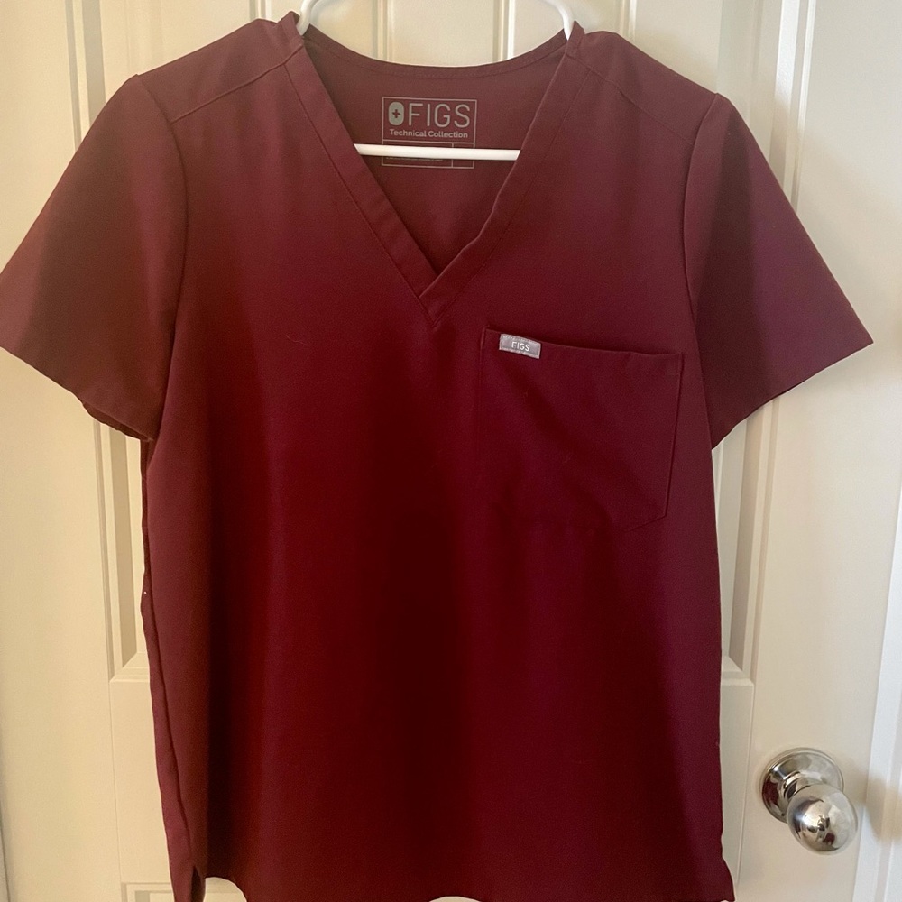 Catarina™ One-Pocket Scrub Top